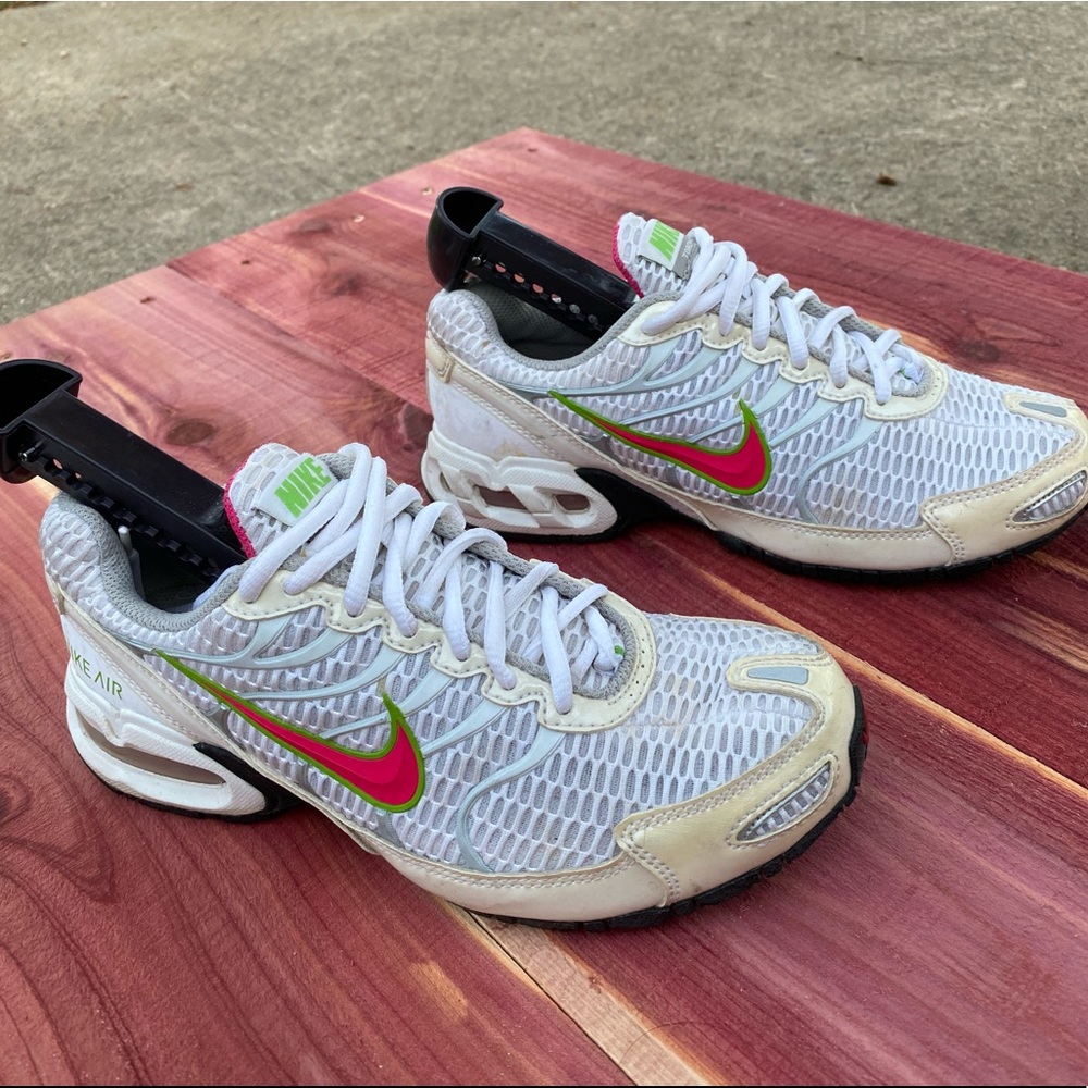 Nike air max tennis shoes